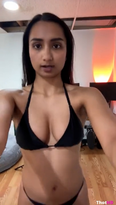 Shagisabadword Show off Hot Body – Onlyfans video